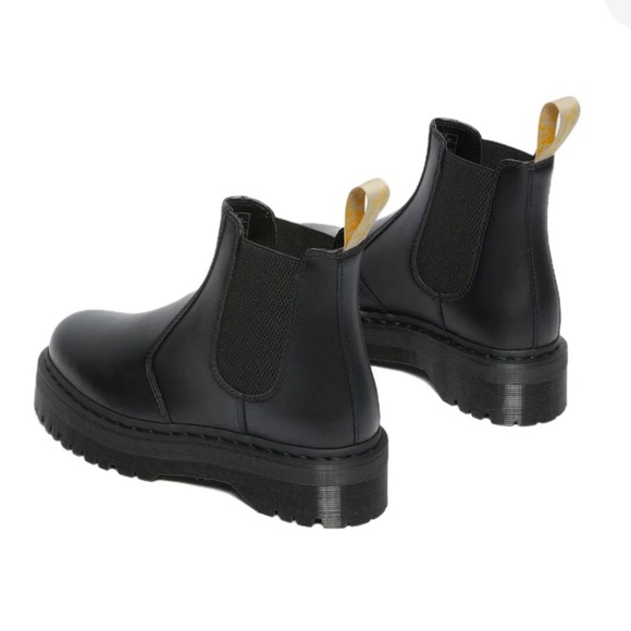 Dr. Martens VEGAN 2976 Quad Chelsea  Boots Black Unisex's Platform M-11 / W-12 - Picture 15 of 16